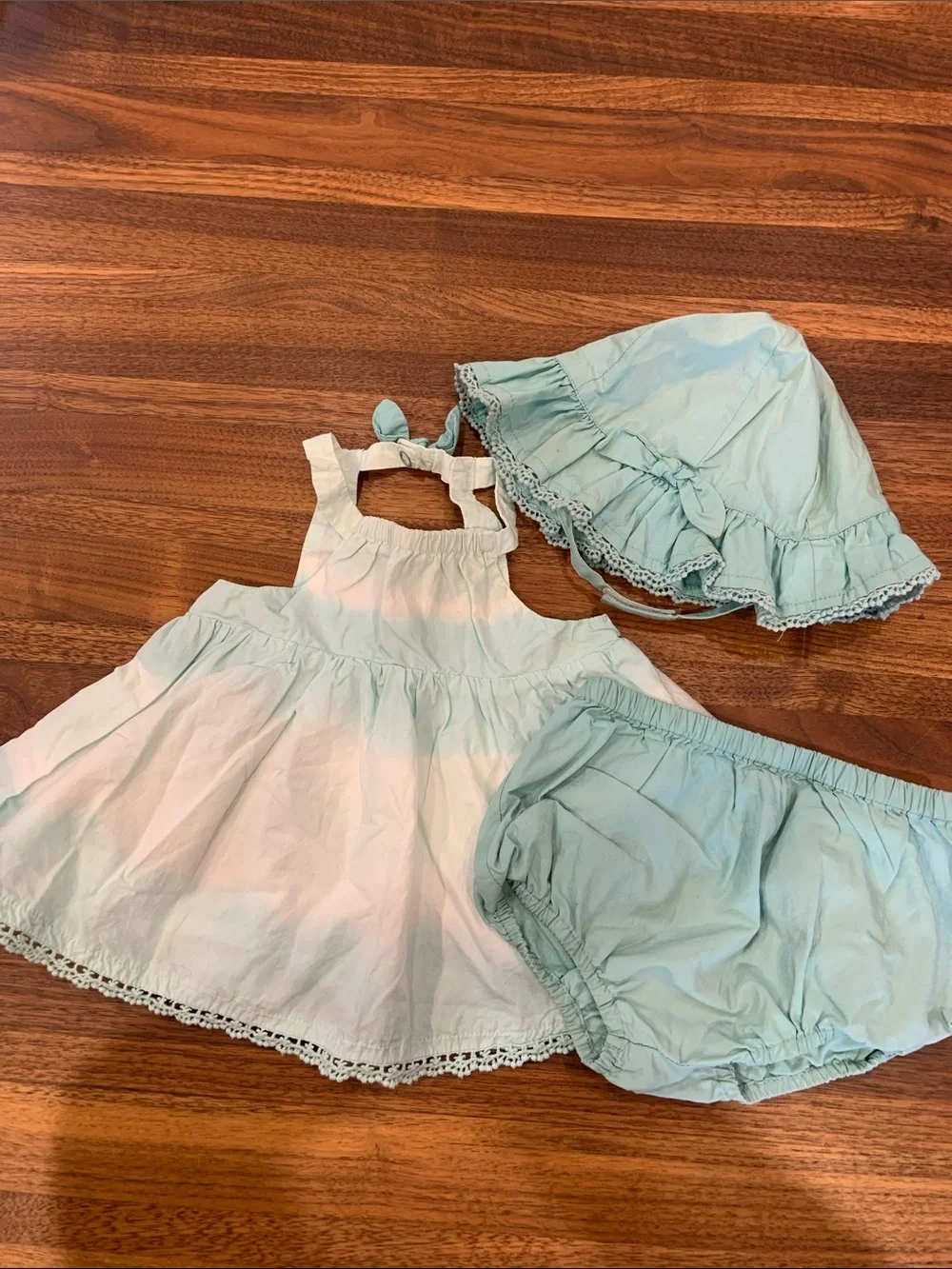 Tommy Bahama Tie Dye Dress, Bloomers, and Sun Hat 3-Piece Set 6-9months Like New